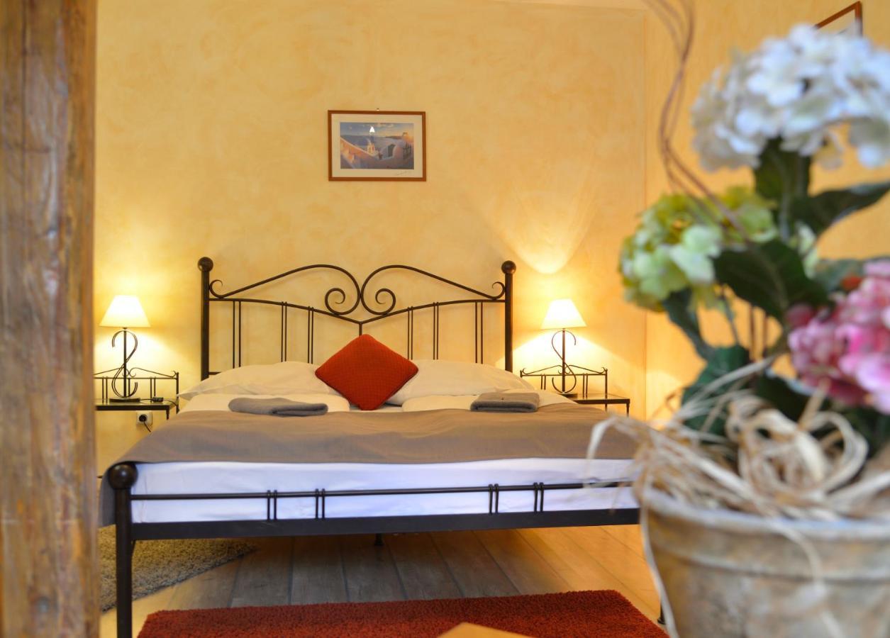 Hotel Via Ironia Vysoké Mýto Kültér fotó