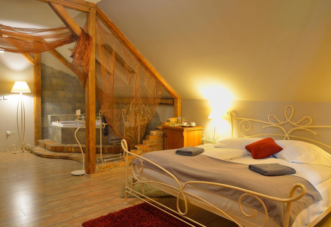 Hotel Via Ironia Vysoké Mýto Kültér fotó