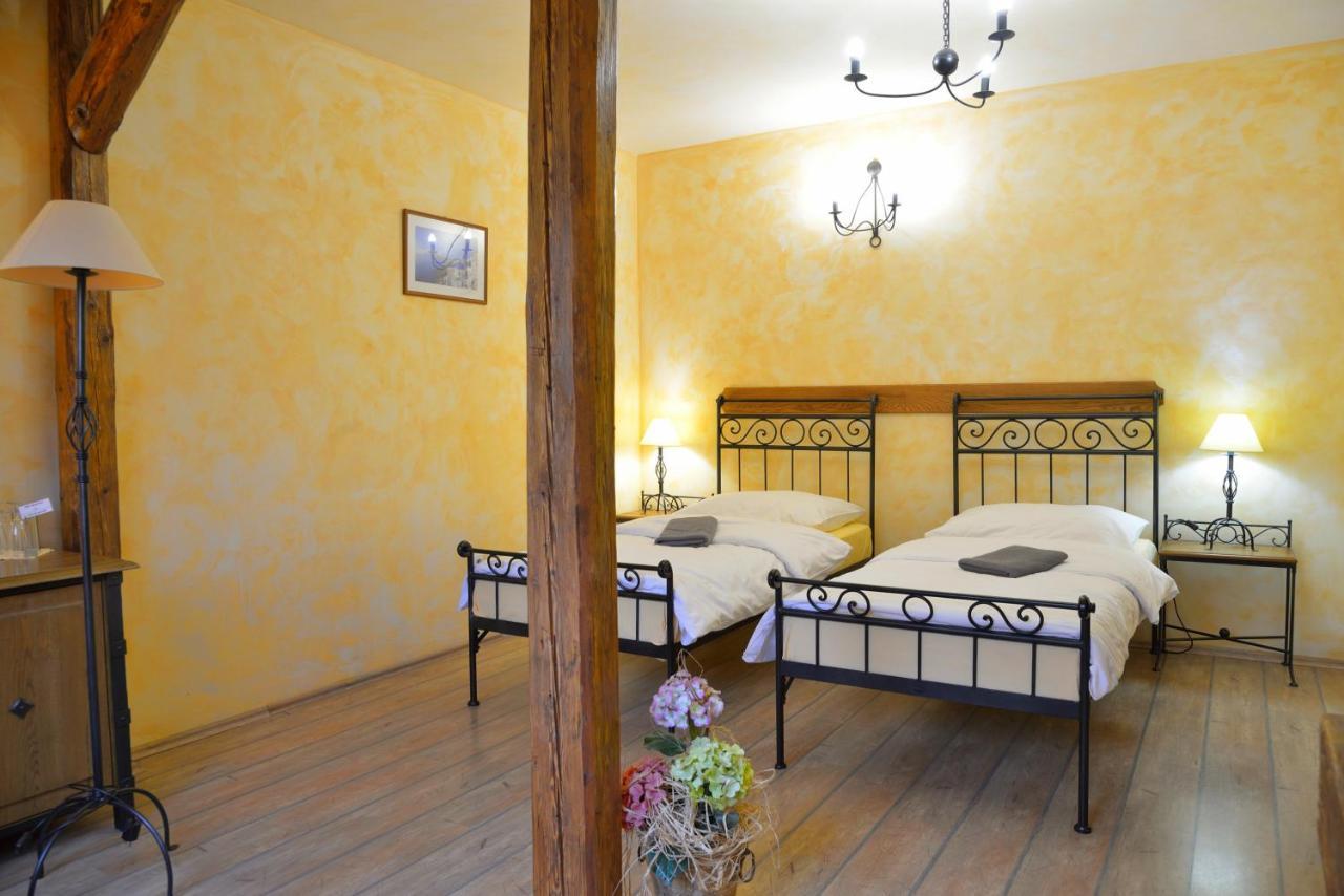 Hotel Via Ironia Vysoké Mýto Kültér fotó