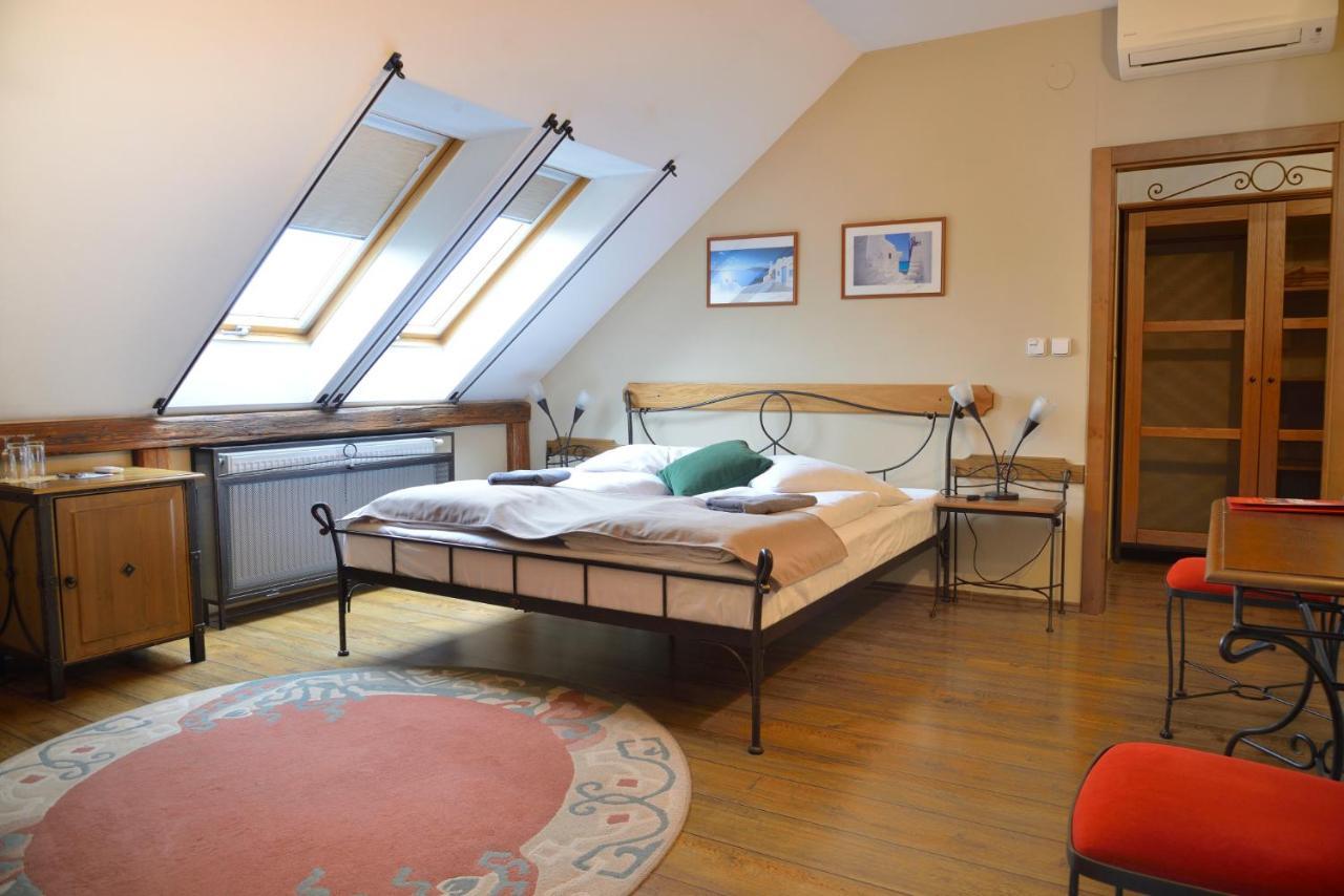 Hotel Via Ironia Vysoké Mýto Kültér fotó