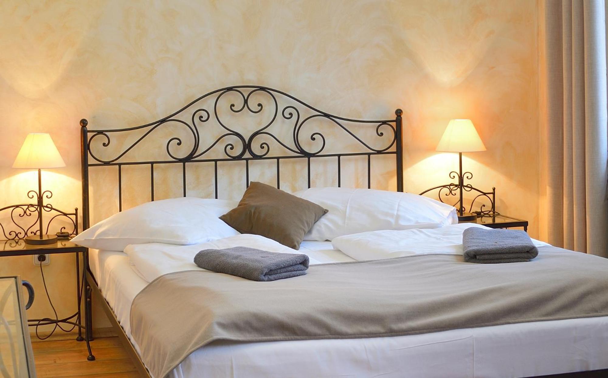 Hotel Via Ironia Vysoké Mýto Kültér fotó