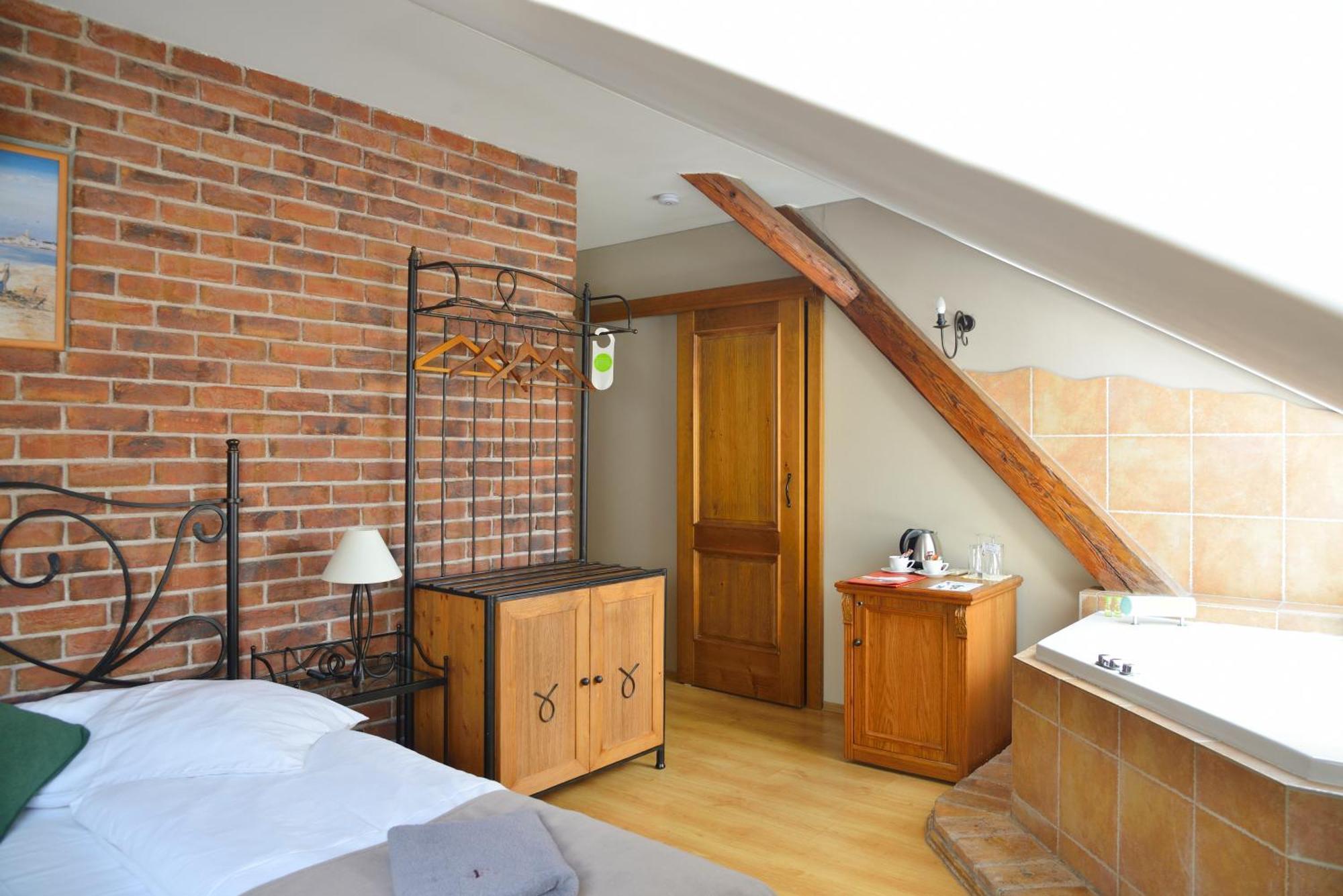 Hotel Via Ironia Vysoké Mýto Kültér fotó