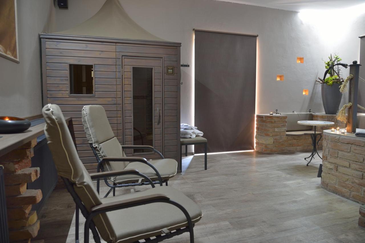 Hotel Via Ironia Vysoké Mýto Kültér fotó